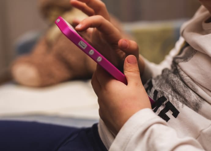 Suicide games and online media: what should parents do?