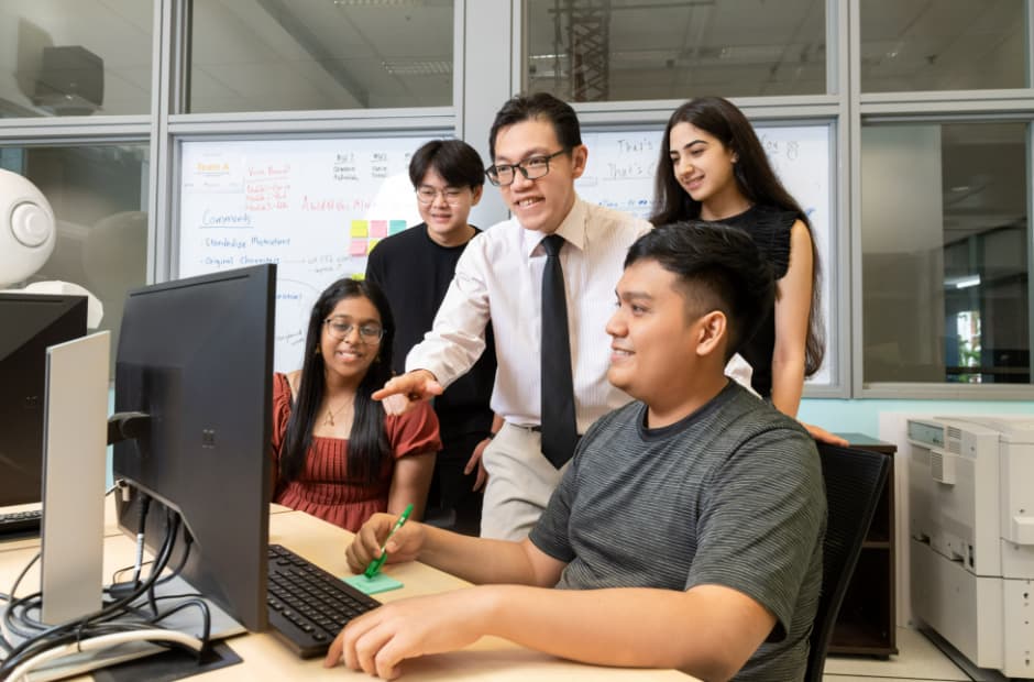 UX lecturer puts students’ experience first, walks the talk