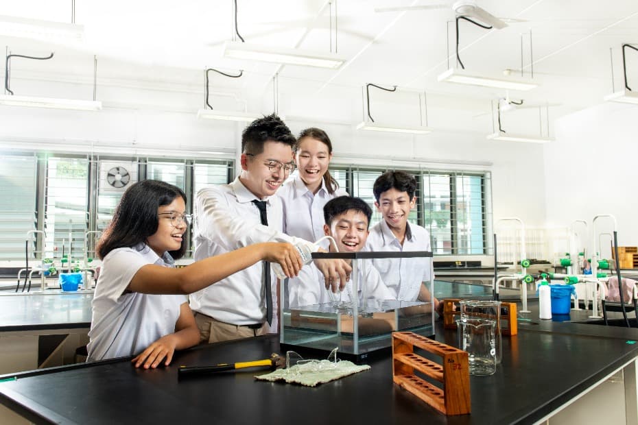 The case of the unbreakable beaker – how this teacher forms bonds through Science