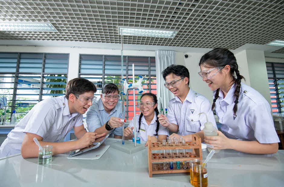 Escape rooms and organ transplant dilemmas – this is how she keeps Science real