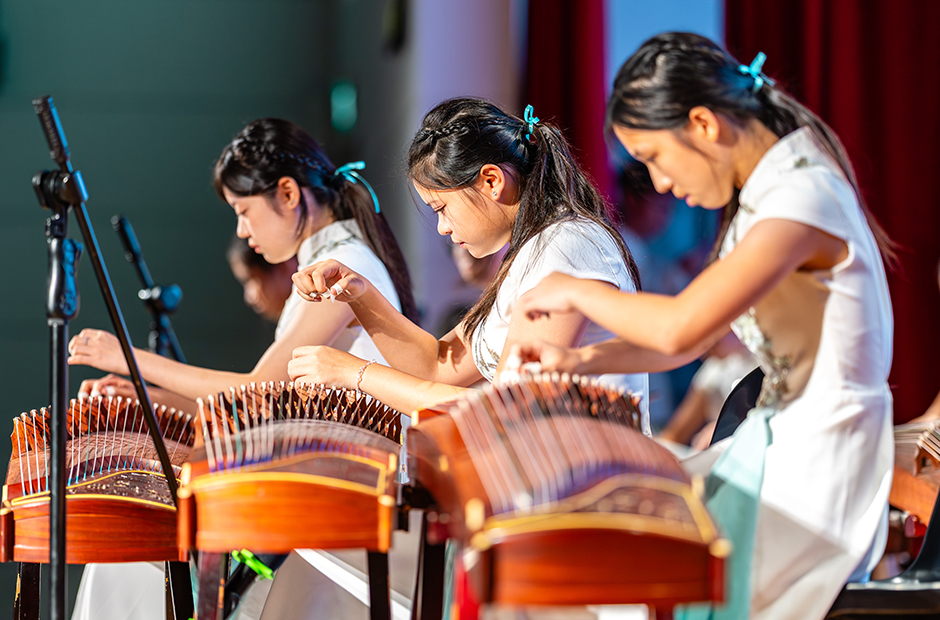 Youth_OSC_NanyangJuniorCollege_MyronNeHtutWin_LeeZhuoXi_TanYuTing_8 - James Ooi.jpg