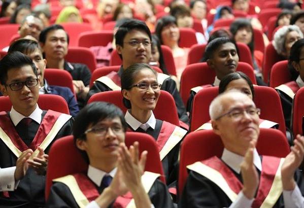The annual ITE Graduation Ceremony took place at ITE College Central on 23 June 2014. Among the 700 graduands, 11 outstanding students also received the IES Engineering Award, Singapore Labour Foundation (SLF) Gold Medal, Sng Yew Chong Gold Medal, Tay Eng Soon Gold Medal and the Lee Kuan Yew Gold Medal. 