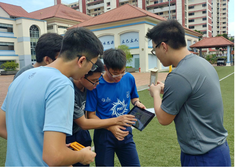Students from Presbyterian High School used a Geographical Information System (GIS) during their fieldwork lesson. 