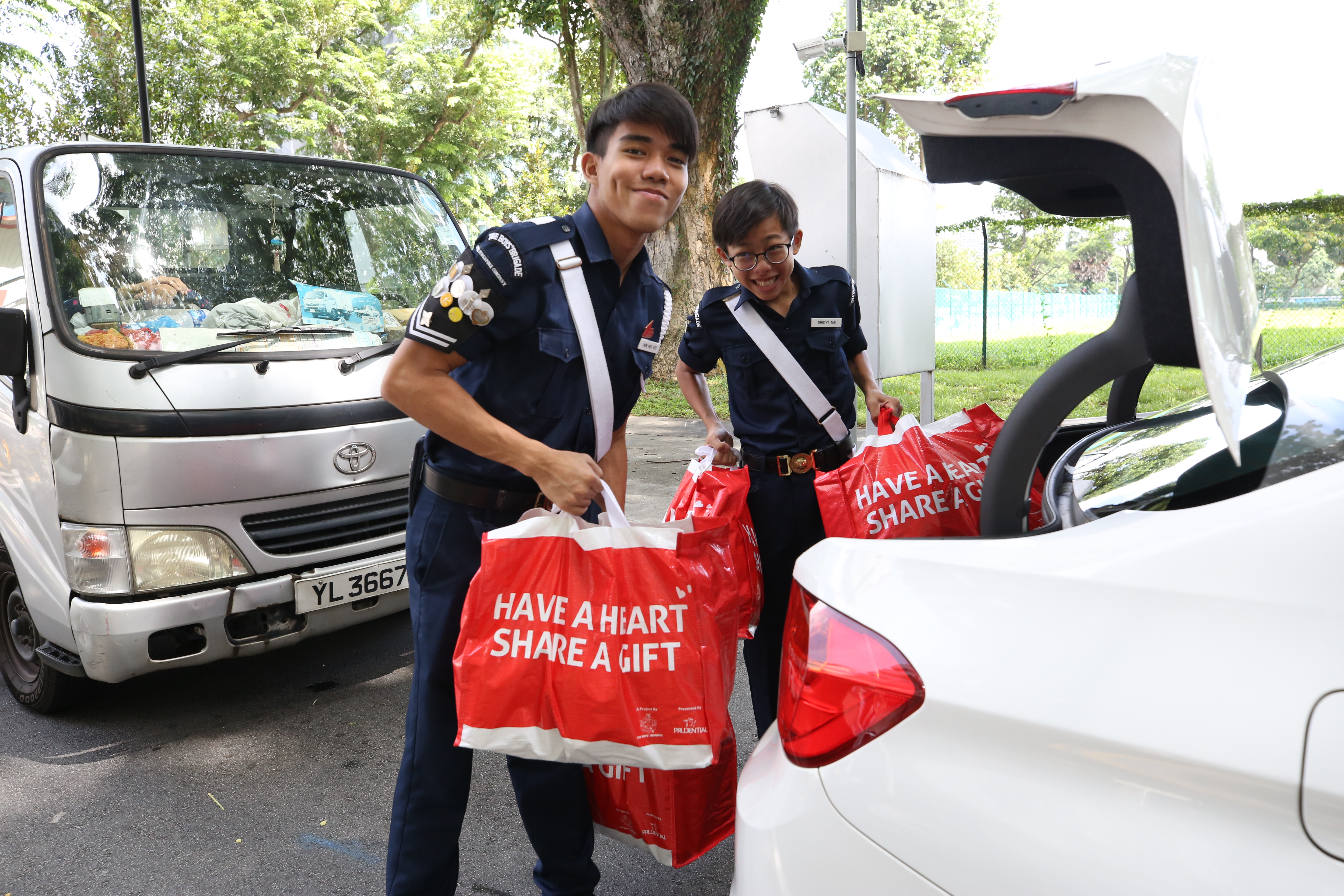 Share-A-Gift is an annual community service project that promotes the spirit of caring and sharing amongst the local community where Boys’ Brigade members and volunteers collect grocery items and gifts for distribution to the needy.