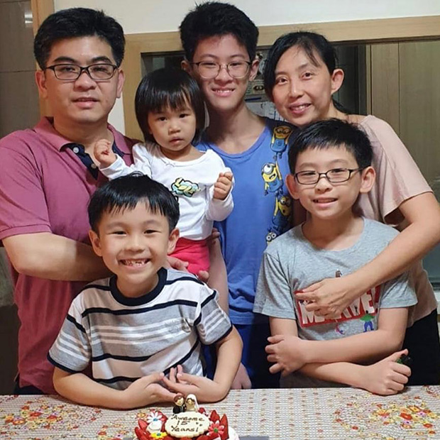 Mei Liew Family sq (1)