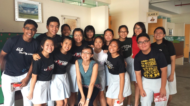 Ms Nagashima Aya with student volunteers from Meridian Junior College. Photo Credit: Meridian Junior College